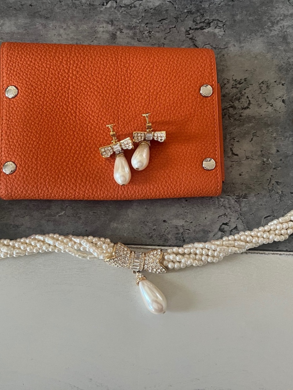 costume pearl necklace with clip on matching earrings
